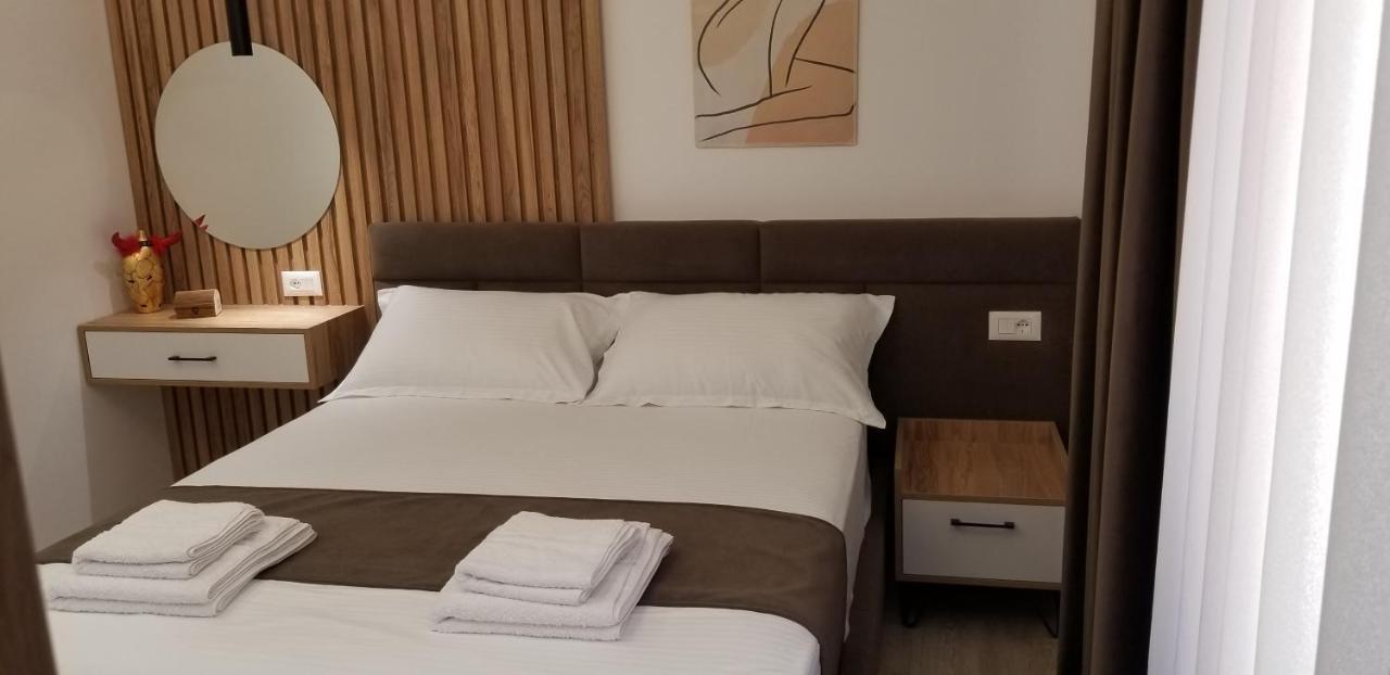 2A New Bazaar Apartment Tirana Kültér fotó